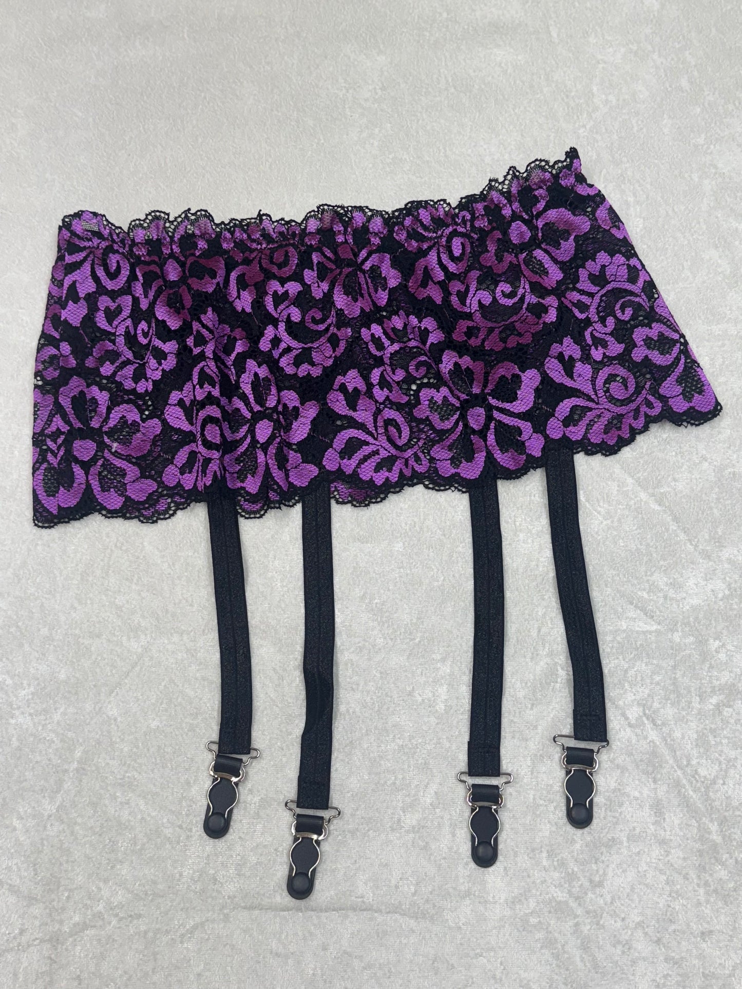 Lace garter belt